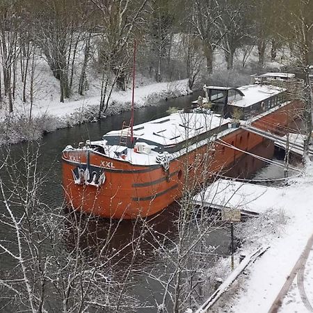 Appartement atypique indépendant sur péniche Metz Esterno foto