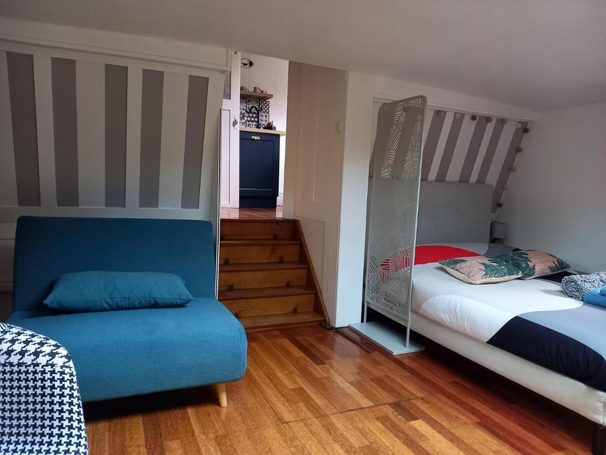 Appartement atypique indépendant sur péniche Metz Esterno foto