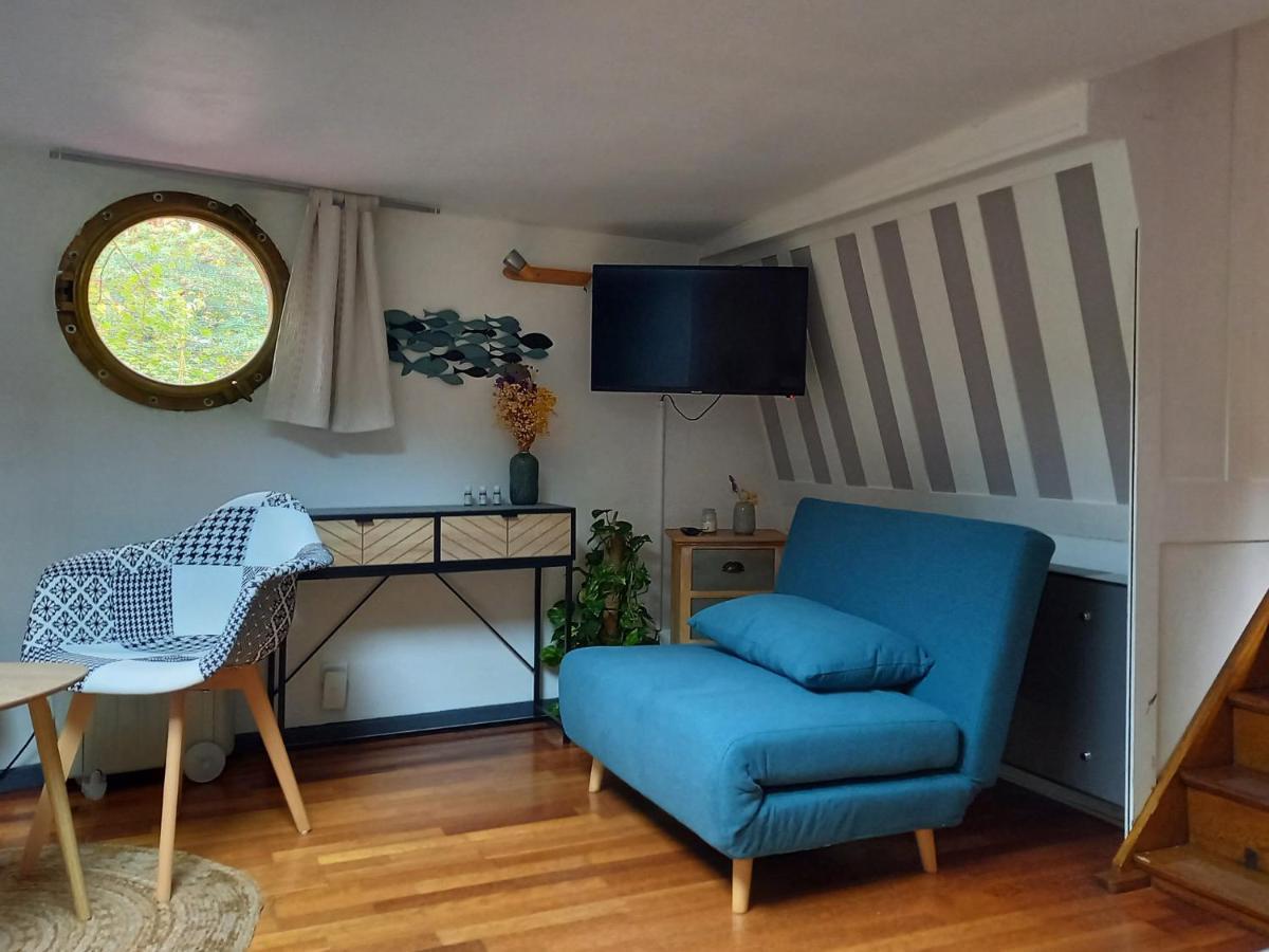 Appartement atypique indépendant sur péniche Metz Esterno foto