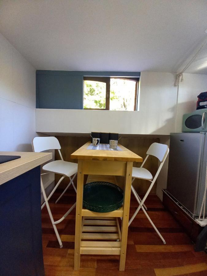 Appartement atypique indépendant sur péniche Metz Esterno foto