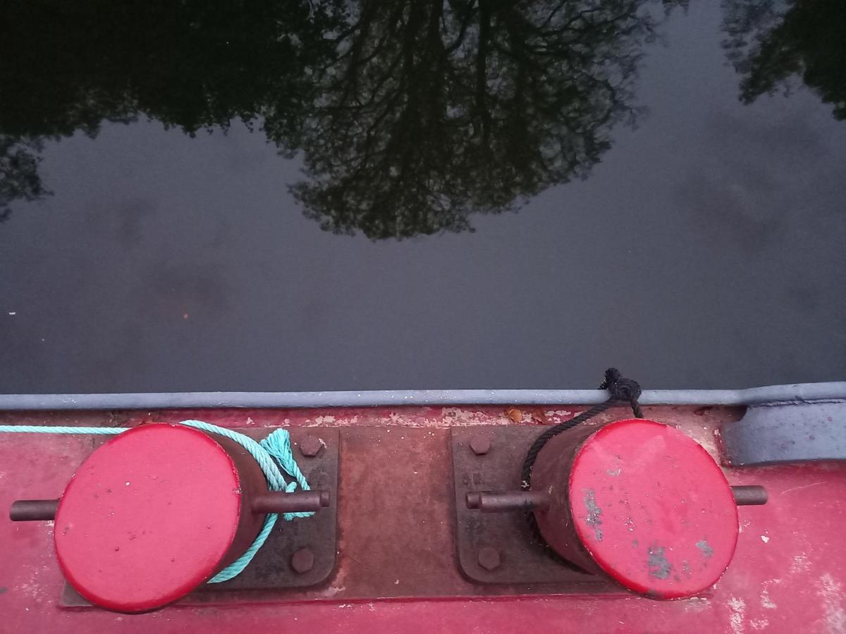 Appartement atypique indépendant sur péniche Metz Esterno foto