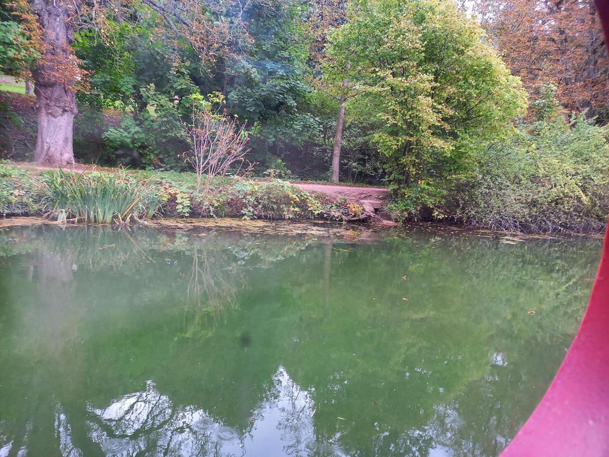 Appartement atypique indépendant sur péniche Metz Esterno foto