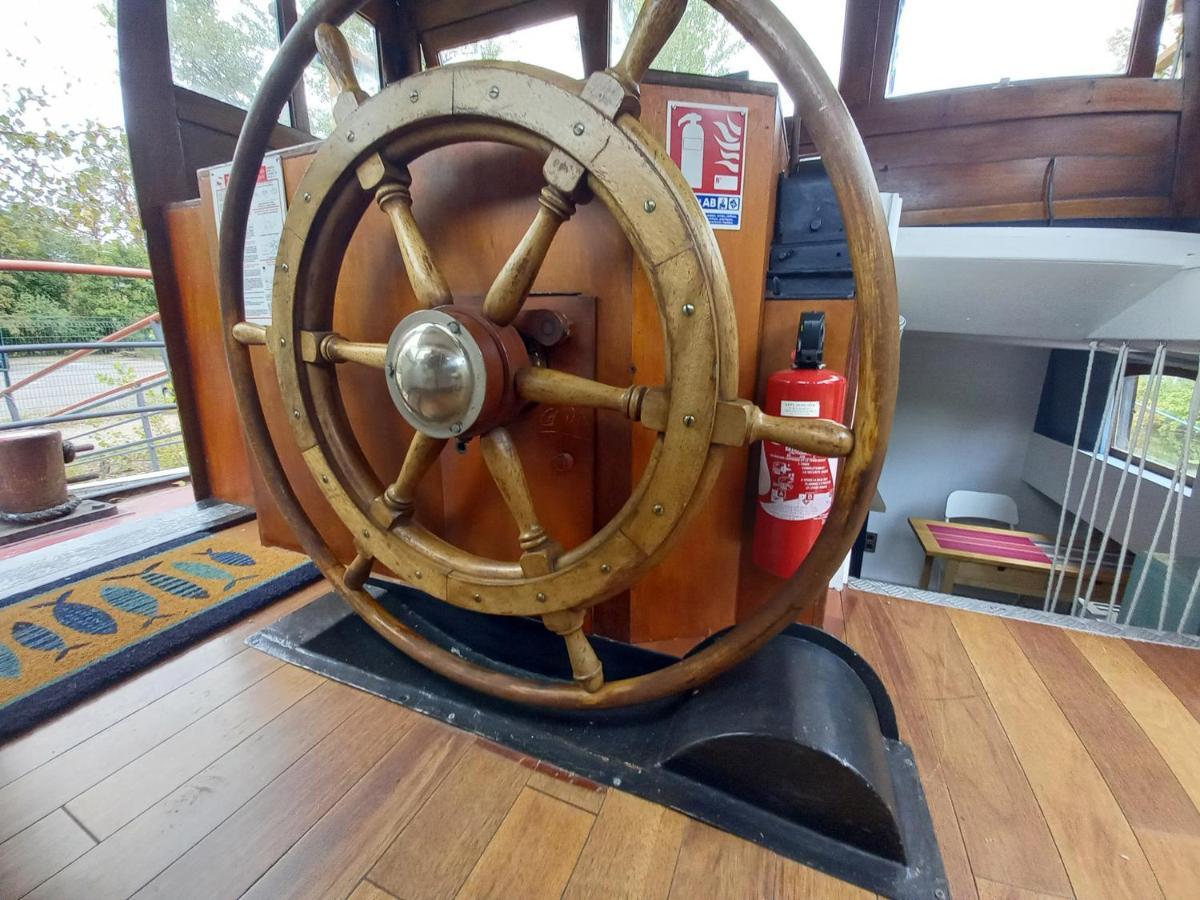Appartement atypique indépendant sur péniche Metz Esterno foto