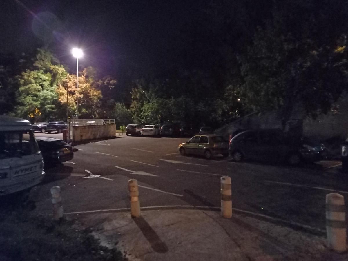Appartement atypique indépendant sur péniche Metz Esterno foto