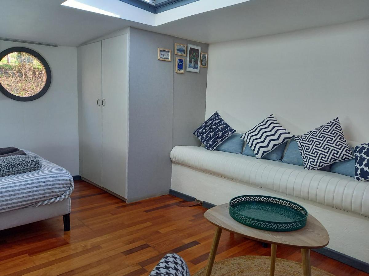 Appartement atypique indépendant sur péniche Metz Esterno foto