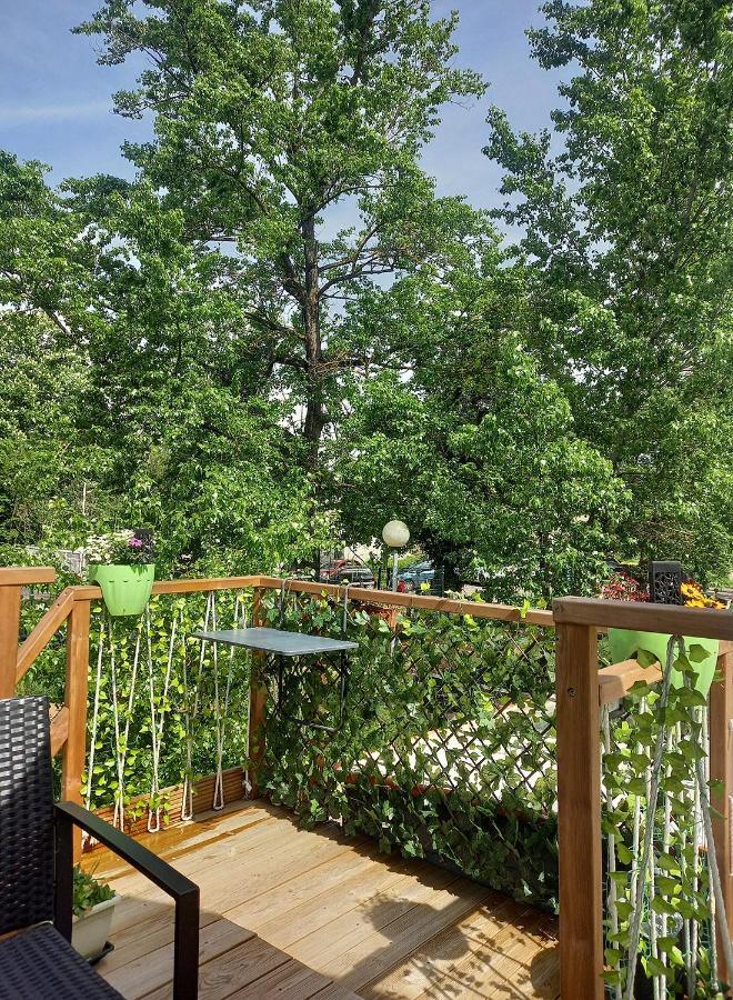 Appartement atypique indépendant sur péniche Metz Esterno foto