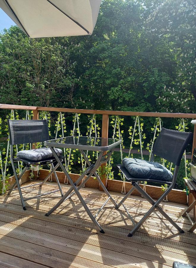 Appartement atypique indépendant sur péniche Metz Esterno foto